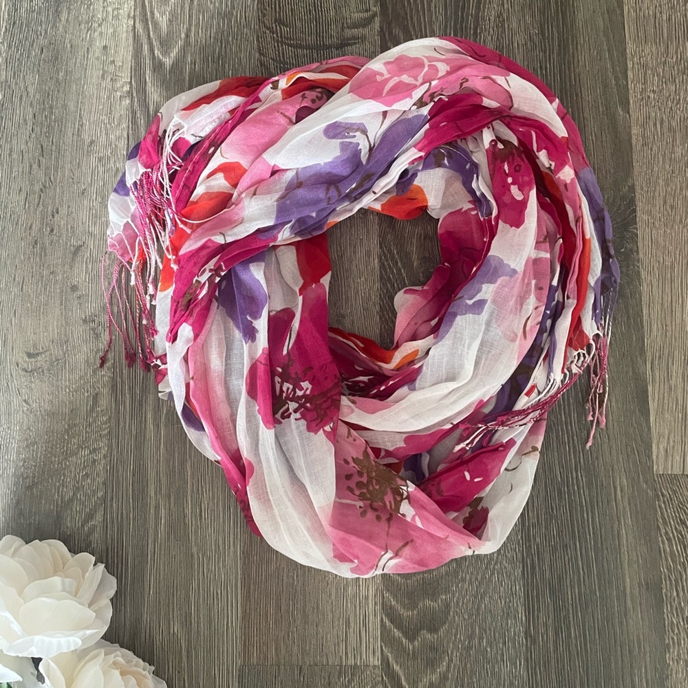 2/$20 - American Eagle Scarf